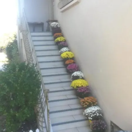 Villa Les Martinets-Chambres Climatisees-Parking Prive-Piscine-Jacuzzi-Brise Fraiche De La Montagne *
