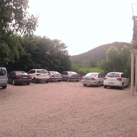 Les Martinets Homestay szállás