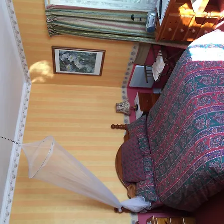 Les Martinets Homestay szállás *